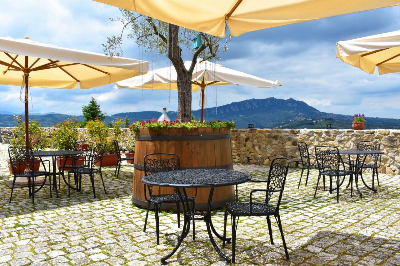 Hotel Castello Di Albereto Trarivi Exterior foto