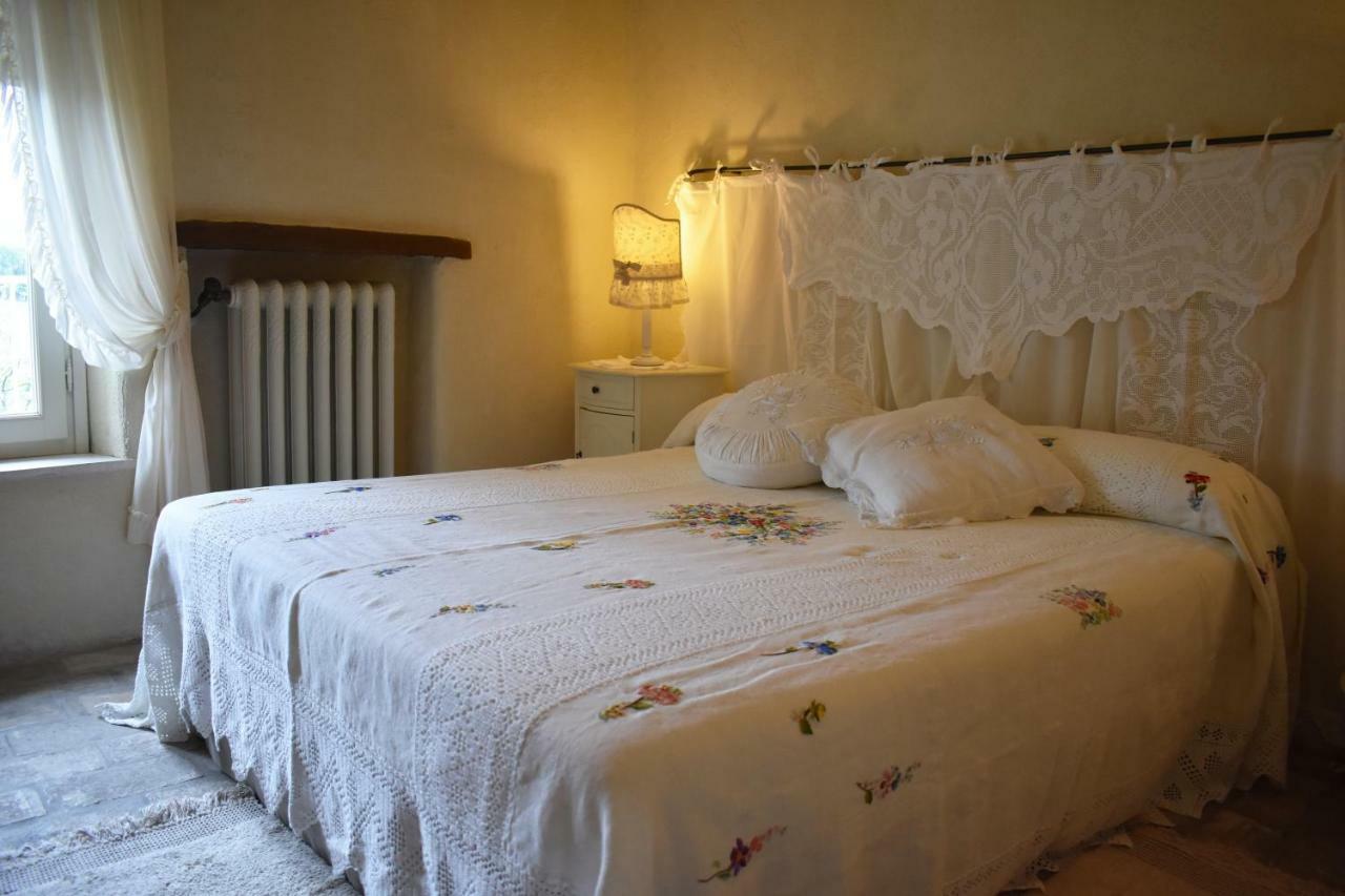 Hotel Castello Di Albereto Trarivi Exterior foto